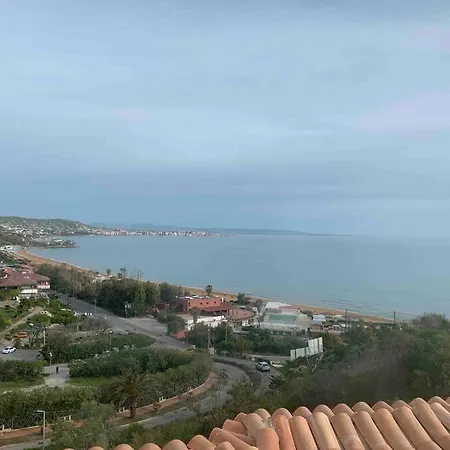 Belvedere Lacinio -Casa Vacanze- Crotone Exterior photo