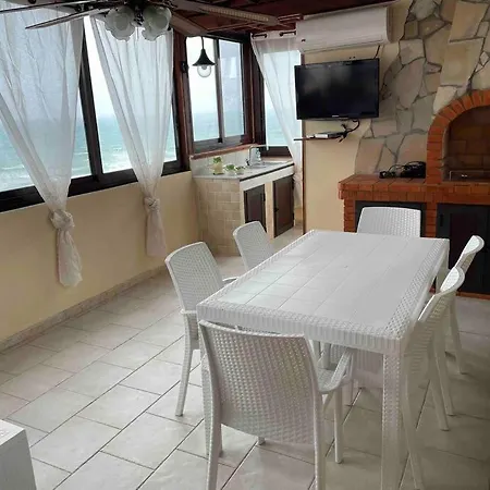 Belvedere Lacinio -Casa Vacanze- Crotone Exterior photo